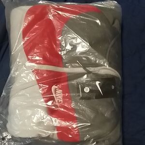 Men 2XL Gray/Red Nike Sweatshirt